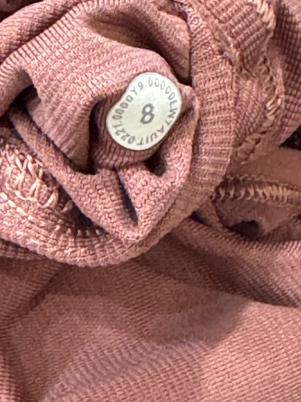 Lululemon Hotty Hot Camo Size 8 - Picture 4 of 6